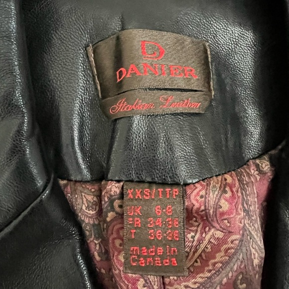 Danier Black Italian Leather Jacket, XXS, real leather, never worn - Picture 5 of 5
